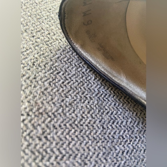 Bally Black and Gold Bow Heels Pumps - Picture 6 of 6